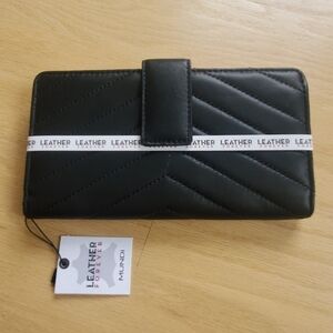 Mundi NWT Leather Wallet